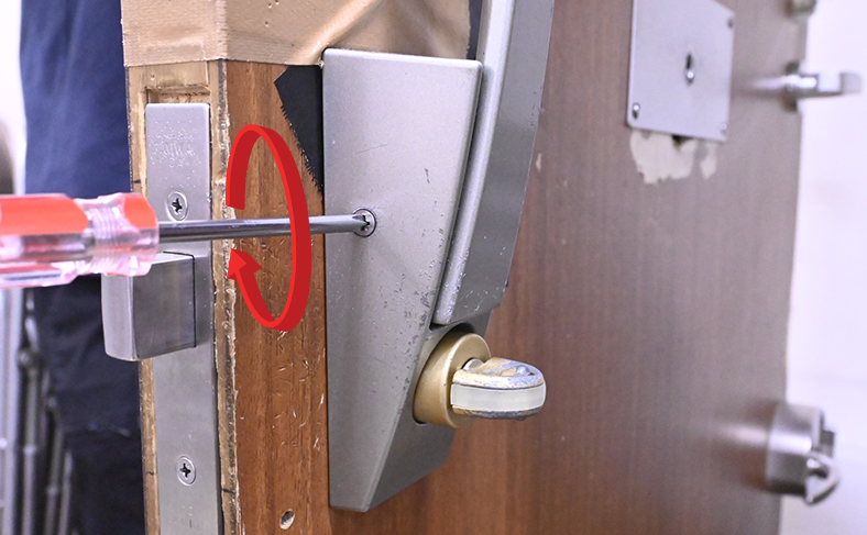 室内用のハンドルを取り付け交換完了
