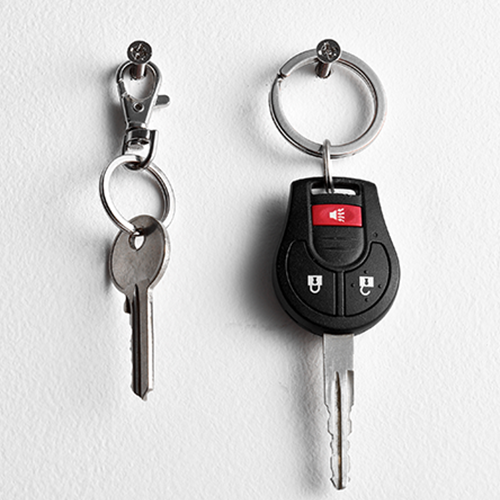 Q1.スマートキー車でも物理キーを使えばリレーアタックを防げますか?