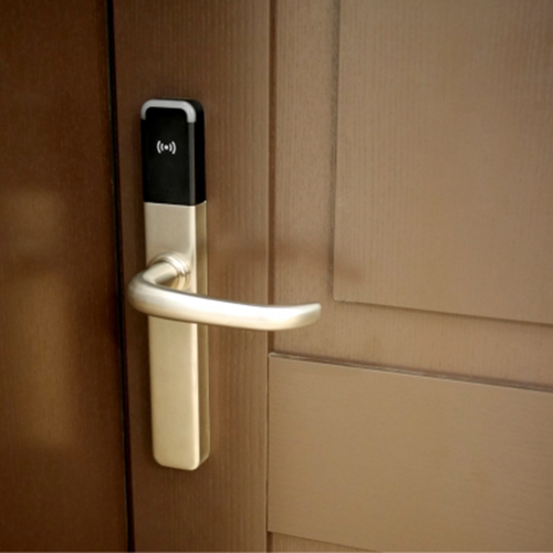 Q3.オートロックの締め出しが心配ですが、自宅でできる予防策はありますか？